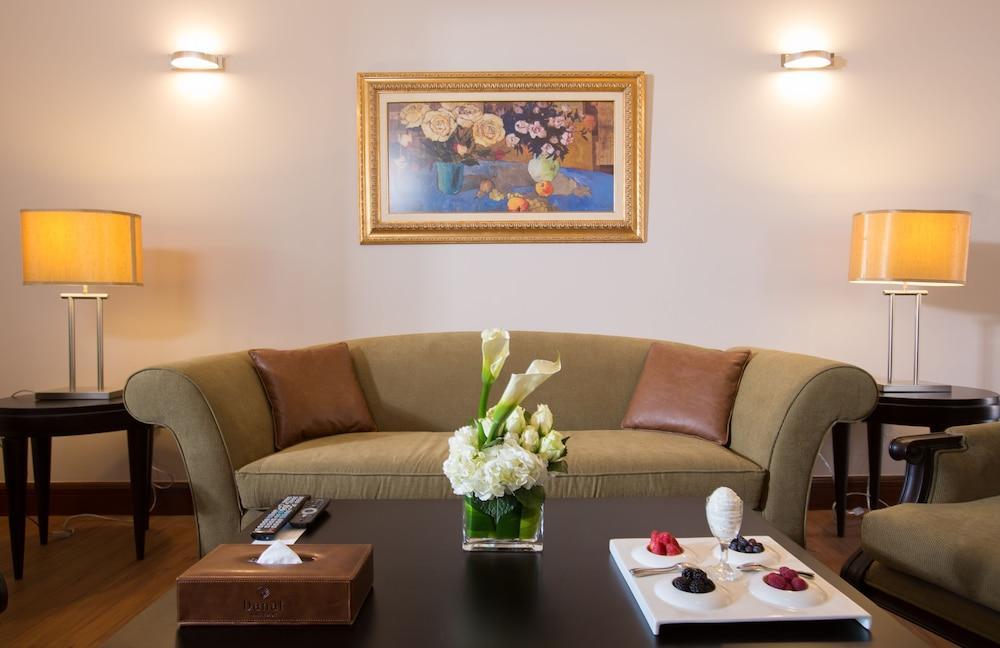 Danat Al Ain Resort Exterior photo A living room at the hotel