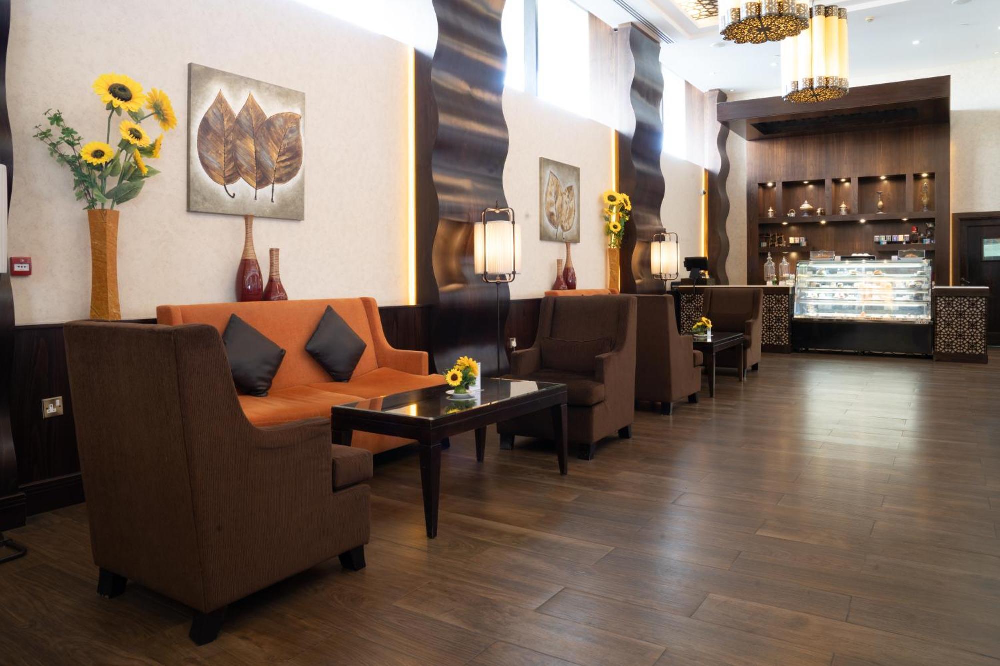 Danat Al Ain Resort Exterior photo The lobby of the hotel