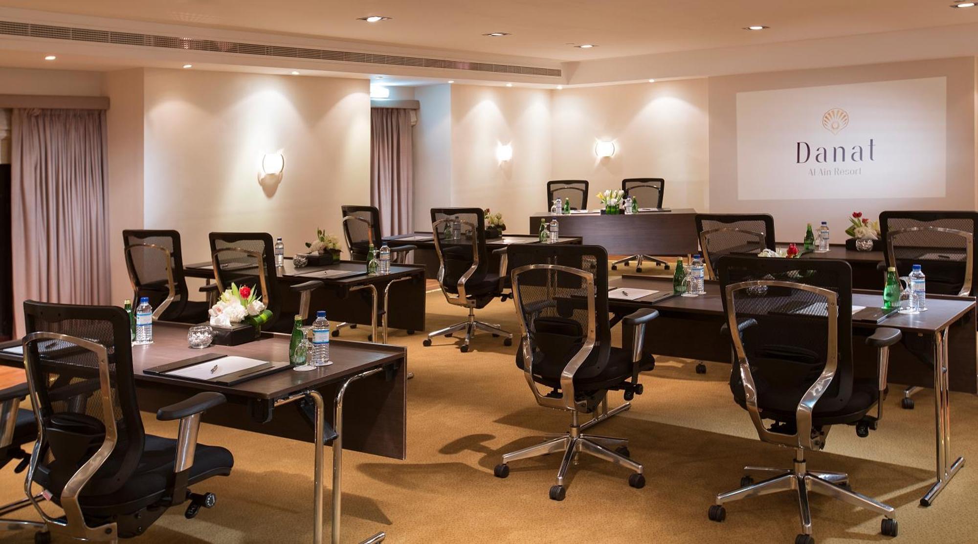 Danat Al Ain Resort Exterior photo Meeting room
